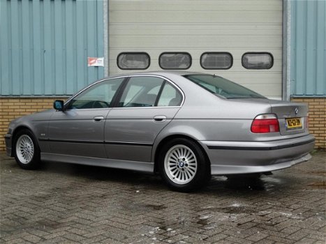 BMW 5-serie - 540i Executive Youngtimer schitterende auto - 1