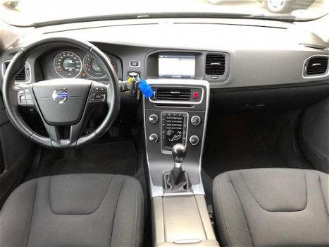 Volvo V60 - 1.6 T3 Kinetic , Navi, 1e Eigenaar - 1