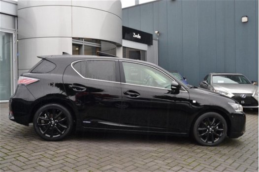 Lexus CT 200h - 25th Edition. Sunroof, 17'', Stoelverw, PDC, - 1