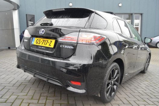 Lexus CT 200h - 25th Edition. Sunroof, 17'', Stoelverw, PDC, - 1