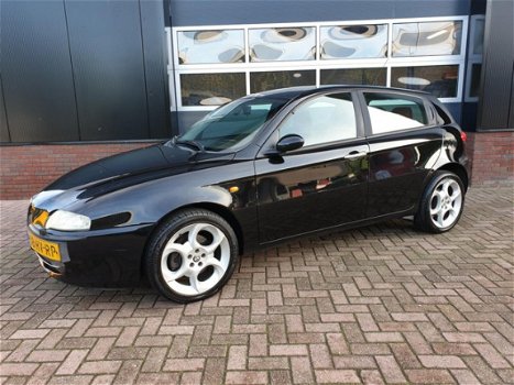 Alfa Romeo 147 - 2.0 T.Spark selespeed aut leer stoelverw LM velgen - 1