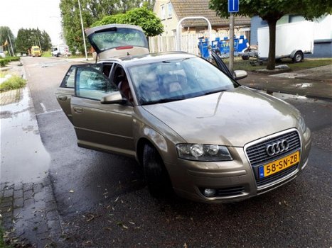 Audi A3 Sportback - 2.0 FSI Ambition 3 E EIGENAAR /NAP/APK/ AIRCO/CLIMA/NAVIGATIE /LEER/ZEER MOOIE A - 1