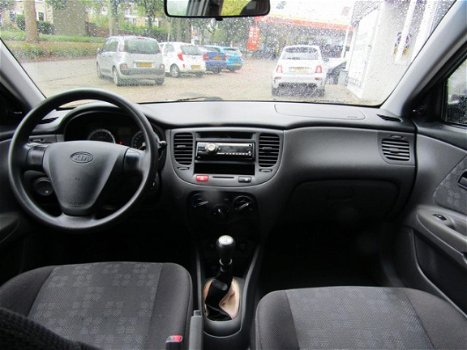 Kia Rio - 1.4 L - 1