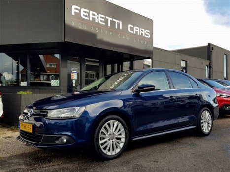 Volkswagen Jetta - 1.4 TSI AUT7 HYBRID HIGHLINE NAVI AIRCO XENON LMV PDC SL.127d.KM - 1