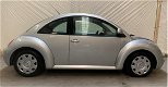 Volkswagen New Beetle - 2.0 Highline APK 01-2021 l Nap l Zeer lage KM - 1 - Thumbnail