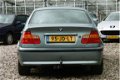 BMW 3-serie - 320i Executive M.2003 LPG-G3 NAP/PDC/ZEER NETJES - 1 - Thumbnail