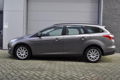 Ford Focus Wagon - 1.6 TDCI Trend *Airco*PDC*Cruise*Navi*LM Velgen - 1 - Thumbnail