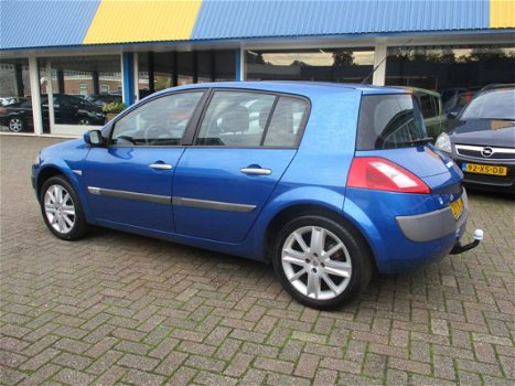 Renault Mégane - 1.6-16V 