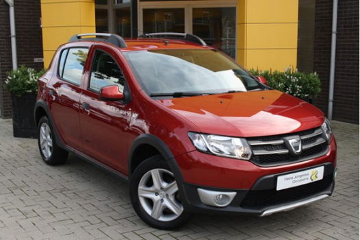 Dacia Sandero - TCe 90 Stepway Lauréate Parkeersensoren - Navigatie - Stoelverwarming - 1