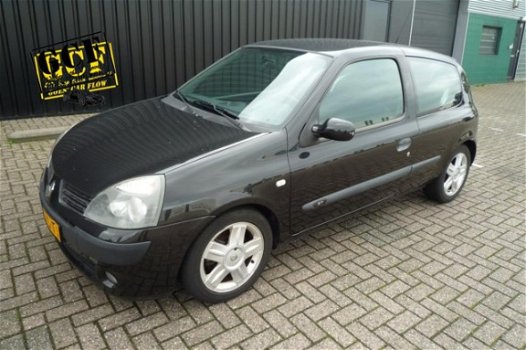 Renault Clio - 1.4 RT Cruise Control, D-riem Vervangen, Stuurbekrachtiging - 1