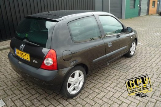 Renault Clio - 1.4 RT Cruise Control, D-riem Vervangen, Stuurbekrachtiging - 1