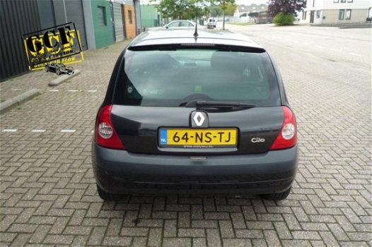 Renault Clio - 1.4 RT Cruise Control, D-riem Vervangen, Stuurbekrachtiging - 1