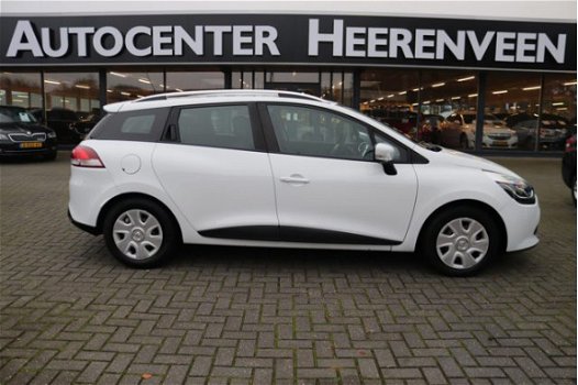 Renault Clio Estate - 1.5 dCi ECO Expression 50 procent deal 3.475, - ACTIE Trekhaak / LED / Navi / - 1