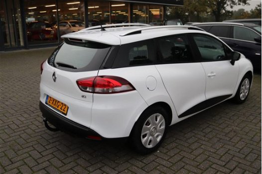 Renault Clio Estate - 1.5 dCi ECO Expression 50 procent deal 3.475, - ACTIE Trekhaak / LED / Navi / - 1