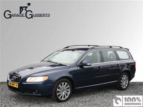 Volvo V70 - 2.4D Limited Edition | Airco | Cruisecontrole | Navigatie | Parkeerhulp voor + achter | - 1