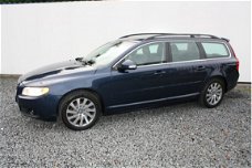 Volvo V70 - 2.4D Limited Edition | Airco | Cruisecontrole | Navigatie | Parkeerhulp voor + achter |