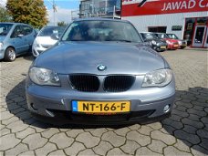 BMW 1-serie - 118i AUT Executive / Automaat / 5 drs / Climate Control /