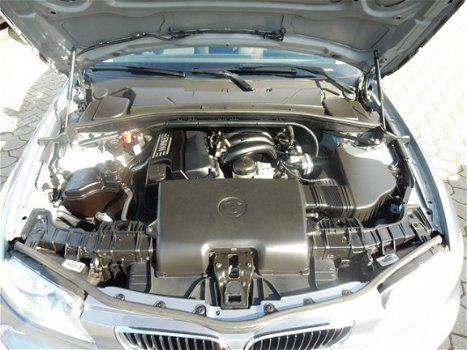 BMW 1-serie - 118i AUT Executive / Automaat / 5 drs / Climate Control / - 1