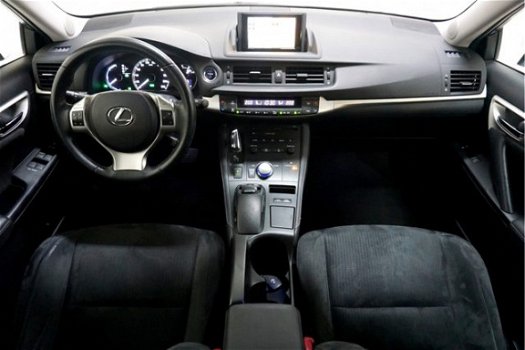 Lexus CT 200h - Hybrid Automaat, Navigatie, Cruise control, Achteruitrijcamera - 1