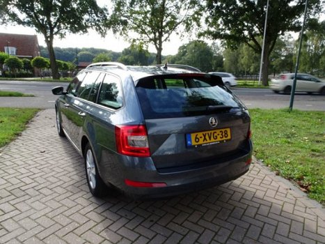 Skoda Octavia Combi - 1.6 TDI Greenline Businessline Navigatie / PDC - 1