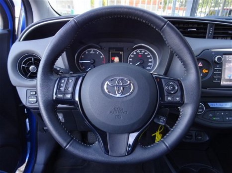 Toyota Yaris - 1.0 VVT-i Energy / Navigatie / Climate Control / Safety Sence / Parkeercamera / Bluet - 1