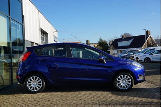 Ford Fiesta - 1.0 Style 65PK 5-Deurs Navigatie Airco Bluetooth Isofix - 1