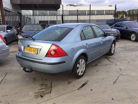 Ford Mondeo - 1.8-16V First Edition - 1