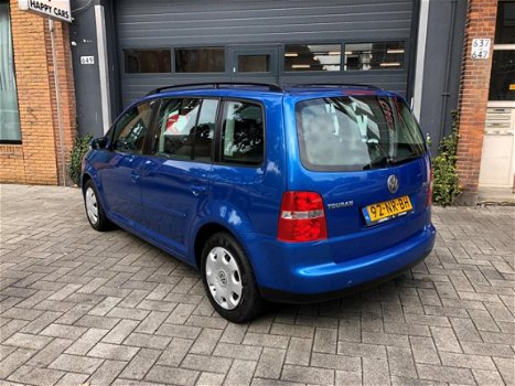 Volkswagen Touran - 1.6-16V FSI , AIRCO, NAP, Nieuwe APK - 1