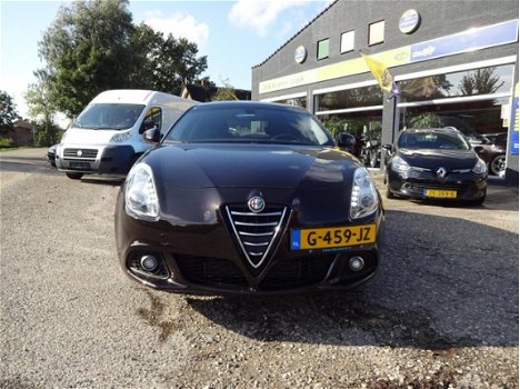 Alfa Romeo Giulietta - 1.4 T Impression / Navigatie / Profiteer van onze najaarsactie / Rijklaarprij - 1