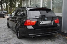 BMW 3-serie Touring - 320i Aut. High Exe Navi|Pano|Leder|CIC Zwart
