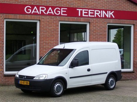 Opel Combo - 1.3 CDTi City 69PK 4-drs, abs, radio/cd/mp3, trekhaak, bluetooth, stuurbekr - 1