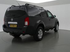 Nissan Pathfinder - 2.5 DCI 174 PK AUT. 4X4 VAN GRIJS KENTEKEN