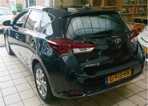 Toyota Auris - 1.3 Aspiration met navigatie en vele andere opties - 1