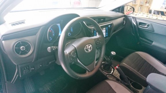 Toyota Auris - 1.3 Aspiration met navigatie en vele andere opties - 1