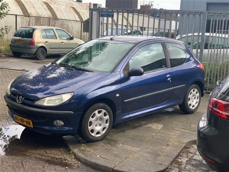 Peugeot 206 - 1.4 2004 nieuwe apk nieuwe beurt - 1