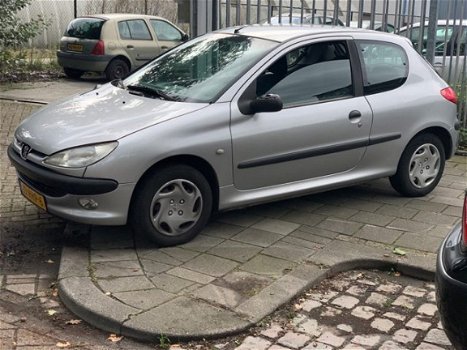 Peugeot 206 - 1.4 Gentry automaat stuurbekrachtiging elek ramen - 1