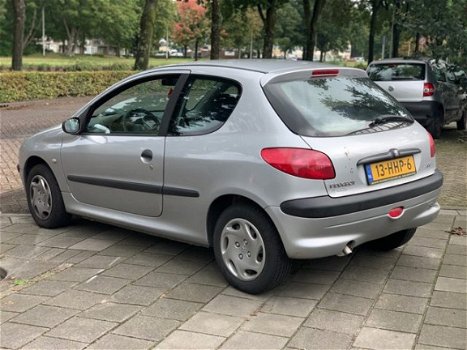 Peugeot 206 - 1.4 Gentry automaat stuurbekrachtiging elek ramen - 1