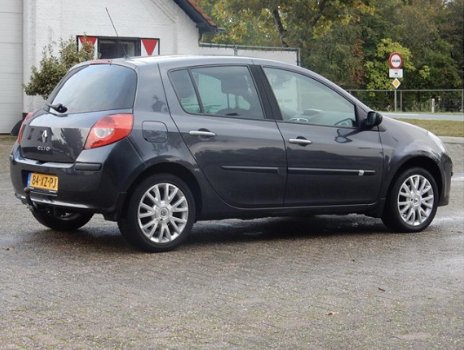 Renault Clio - 1.6-16V Dynamique Automaat - 1