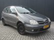 Nissan Almera Tino - 1.8 Acenta * Camera * Airco * Trekhaak * Cruise * AUTOMAAT * Vingerhoets; 995+ - 1 - Thumbnail