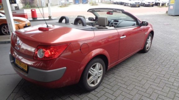 Renault Mégane coupé cabriolet - 2.0-16V Privilège Luxe Riem Vervangen Bij 185323 - 1