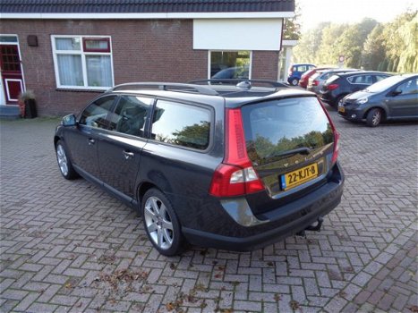 Volvo V70 - 2.0D Limited Edition LEER NAVIGATIE TREKHAAK PDC - 1