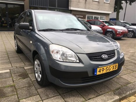 Kia Rio - 1.4 L *RIJKLAAR - 1