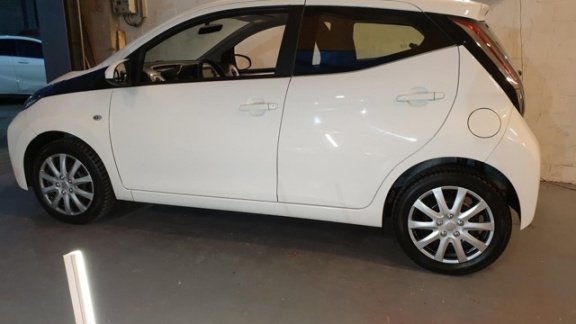 Toyota Aygo - 1.0 VVT-i x Volle Optie/Nav/Nw APK/Garantie - 1