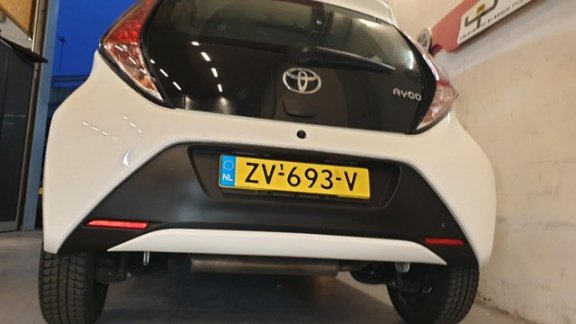 Toyota Aygo - 1.0 VVT-i x Volle Optie/Nav/Nw APK/Garantie - 1