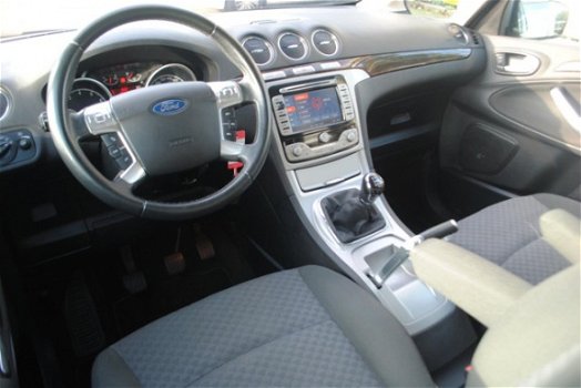 Ford Galaxy - 2.0-16V Ghia 7-PERSOONS NIEUW MODEL NAVI - 1