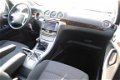 Ford Galaxy - 2.0-16V Ghia 7-PERSOONS NIEUW MODEL NAVI - 1 - Thumbnail