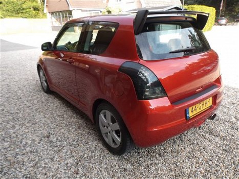 Suzuki Swift - 1.3 Exclusive - 1