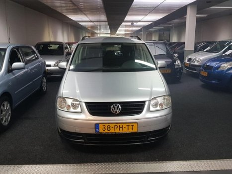Volkswagen Touran - 1.6 75KW, 5 persoon, airco - 1
