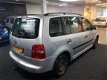 Volkswagen Touran - 1.6 75KW, 5 persoon, airco - 1 - Thumbnail