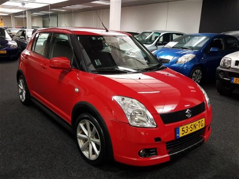 Suzuki Swift - 1.3 exclusive, sport uitvoering 5 deurs met airco en NAP - 1